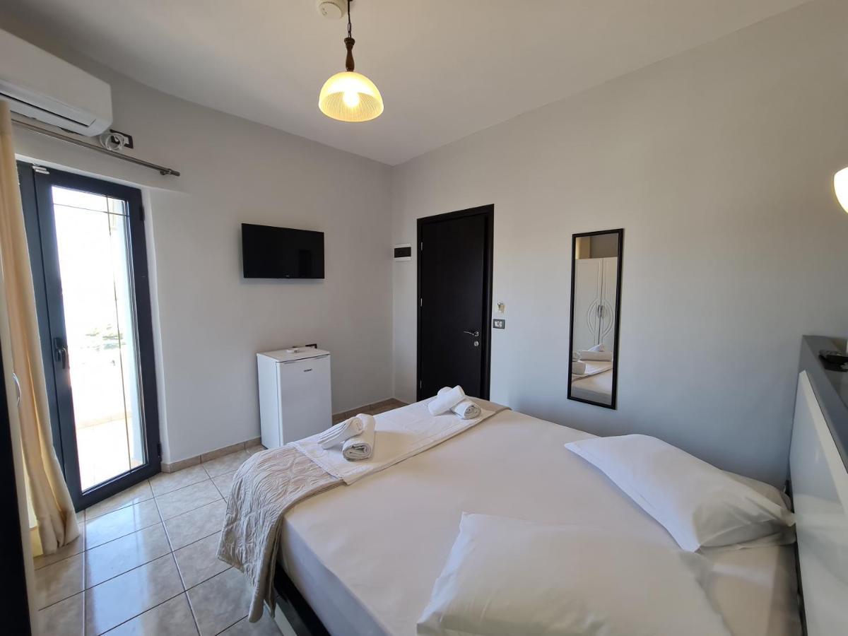 Hotel Ardiani Ксамил Екстериор снимка