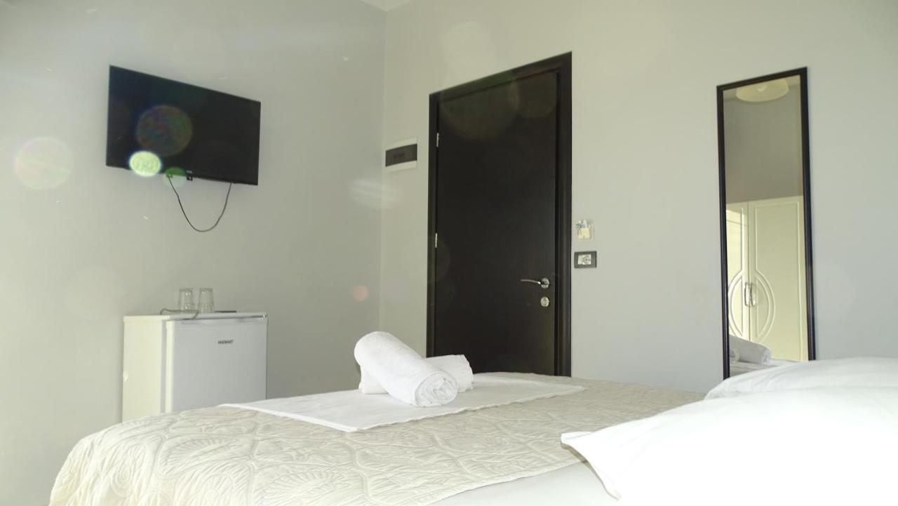 Hotel Ardiani Ксамил Екстериор снимка